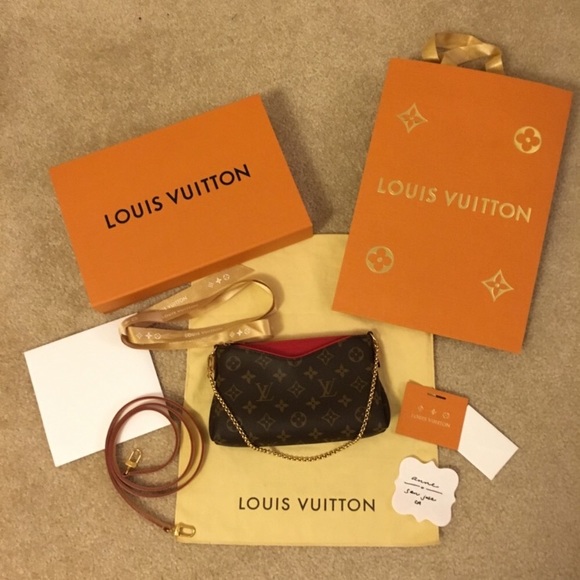 Louis Vuitton Handbags - NO offers 🚫 LV Pallas Clutch